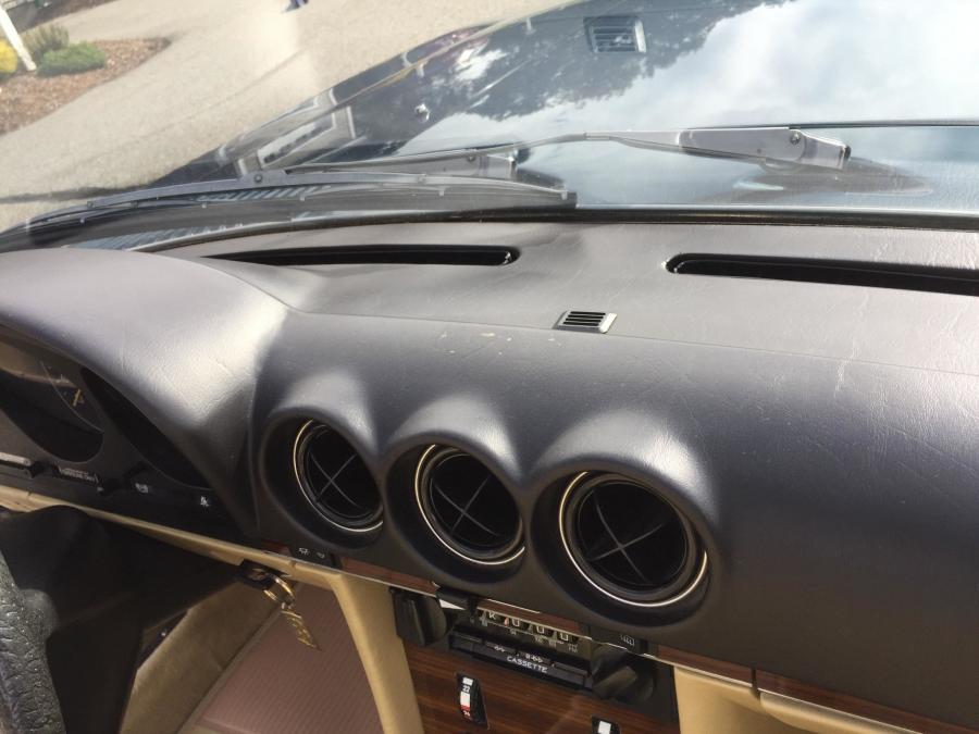 Детали интерьера Mercedes-Benz 280 SL (R107) 1983 года  (EU) (фото 66 из 120)